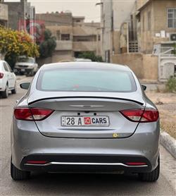 كرايسلر 200